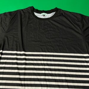 2xl striped shirt with black shoulders